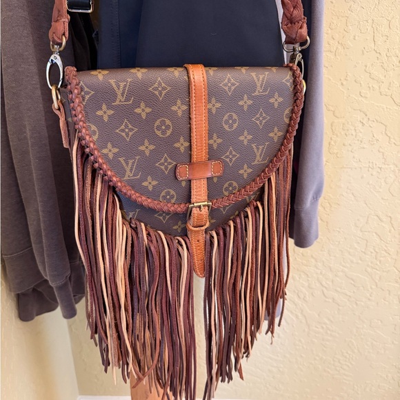 Louis Vuitton Handbags - Louis Vuitton Monogram Brown Crossbody with Fringe